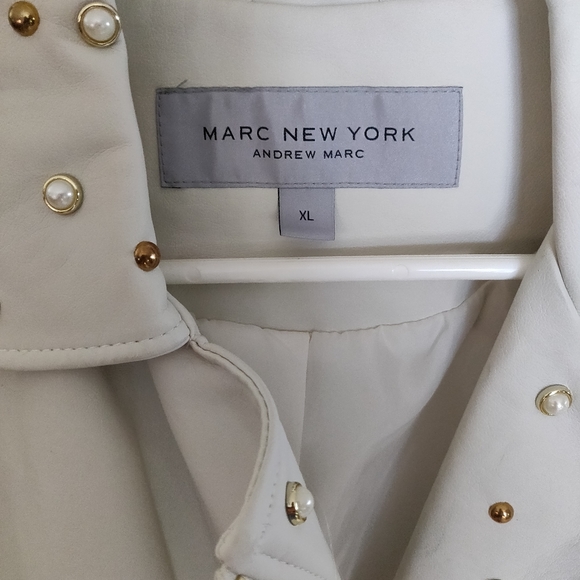 Leather jacket - Picture 2 of 4